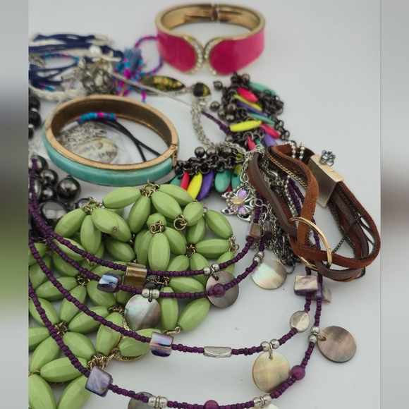 Mystery Jewelry Lot | Bulk Gift Bundle | Reseller Treasure Hunt Fun - Picture 5 of 6